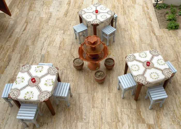 Mary's House Отель Сельчук